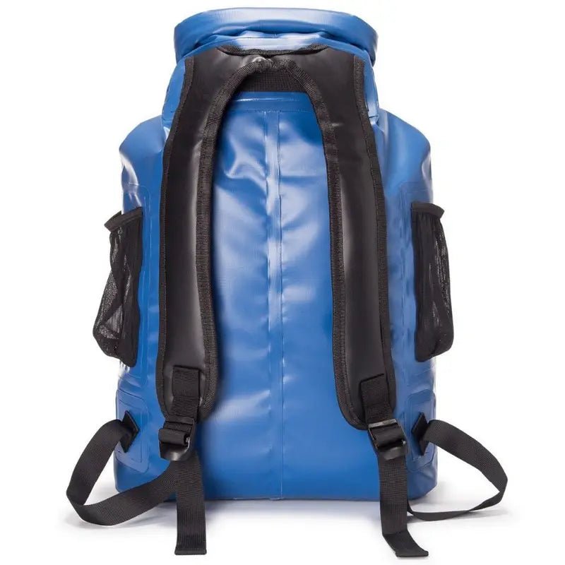 Sac à dos randonnée imperméable bleu avec bretelles noires et poches latérales en mesh