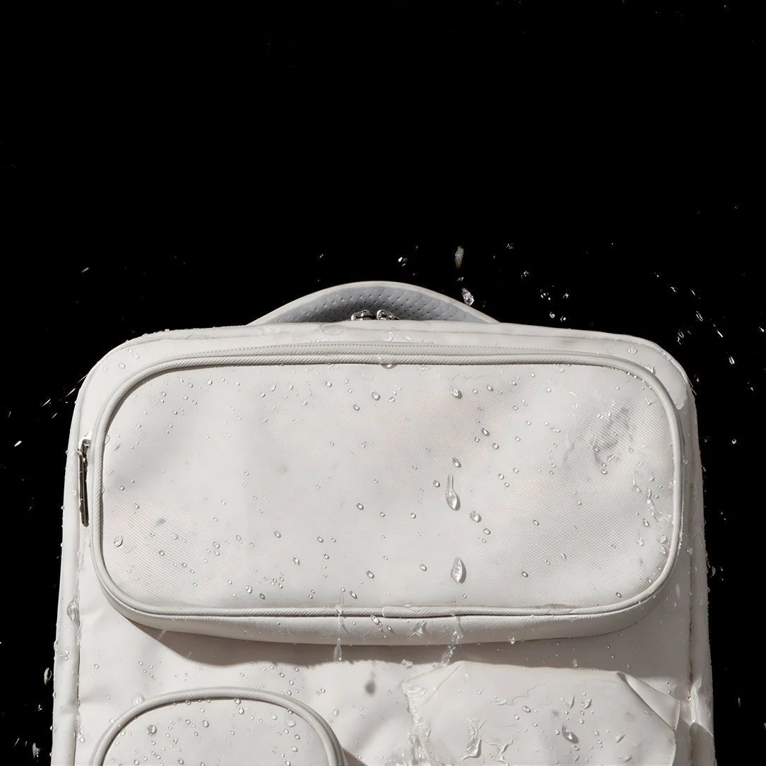 Sac ordinateur femme 17 pouces blanc résistant à l’eau avec plusieurs compartiments zippés