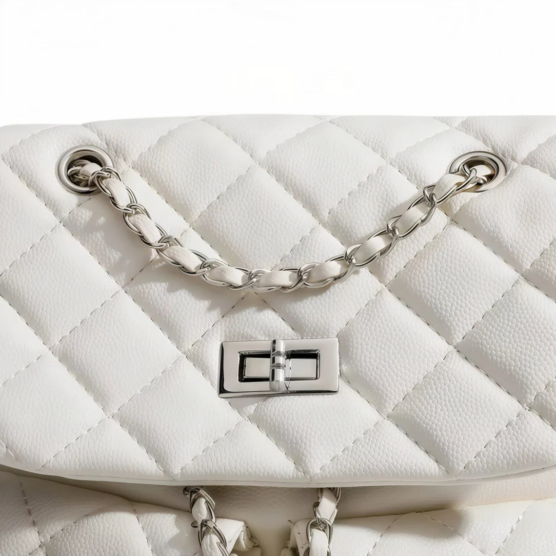 Sac à dos en cuir blanc matelassé avec chaîne argentée, Granit