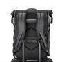 Sac à dos noir à rouleau Nebula XB avec bretelles rembourrées et passant pour bagages
