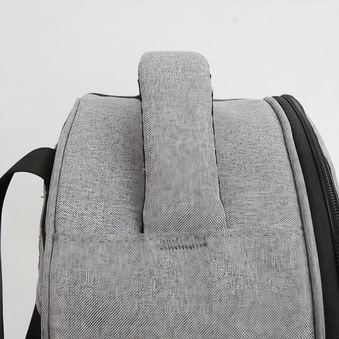 Vue de dessus d’un sac à bandoulière isotherme 5L gris pour animaux avec poignée et bandoulière