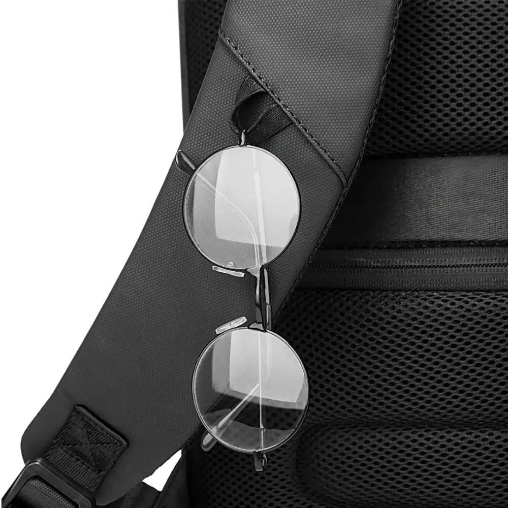 Sangle de sac à dos anti pickpocket Bastion II avec boucle pour suspendre des lunettes