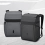 Deux sacs à dos antivol modernes sombres au design minimaliste pour le Sac à dos antivol Centaurus