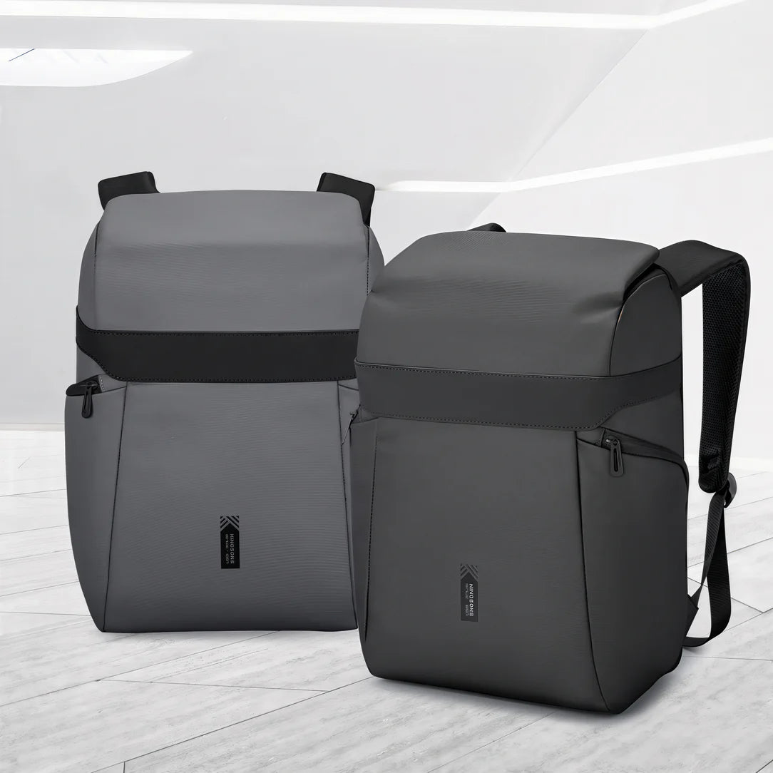 Deux sacs à dos antivol modernes sombres au design minimaliste pour le Sac à dos antivol Centaurus
