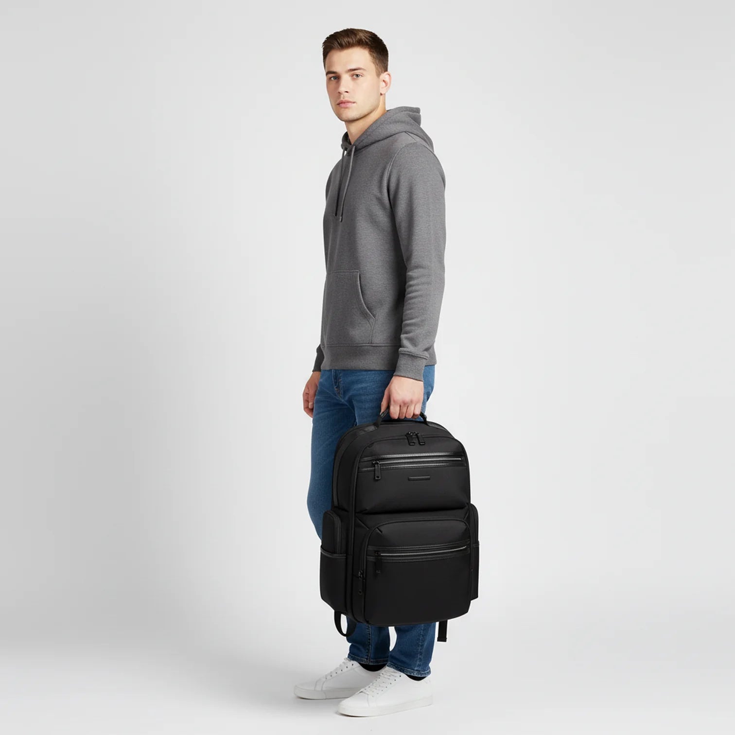 Sac à dos bureau homme Xpac en nylon noir avec poignées et compartiments fermés par zip