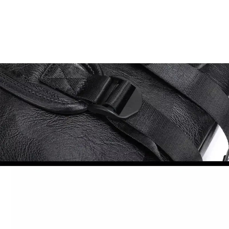 Sac à dos cuir homme en faux cuir noir avec bandoulière ajustable et boucle