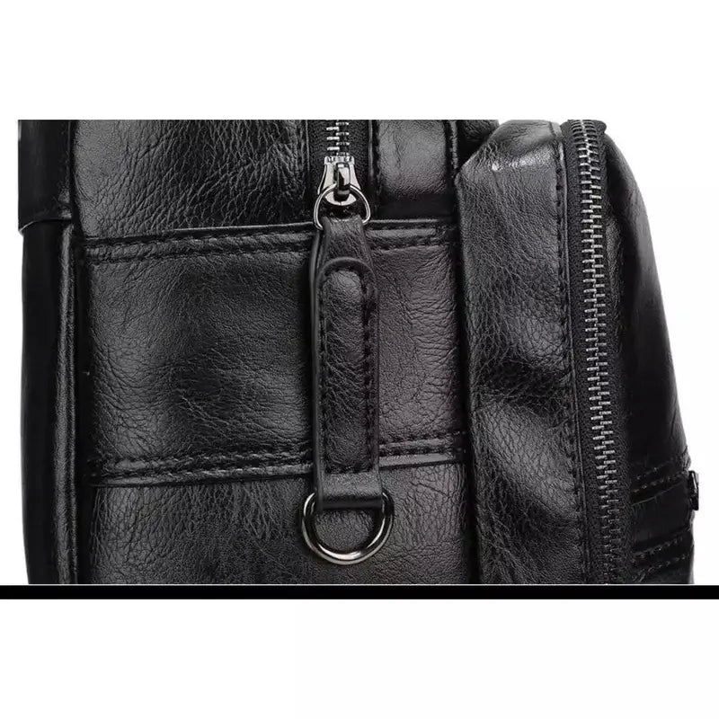 Sac à dos cuir homme avec fermeture éclair et anneau D décoratif en cuir noir