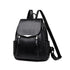 Sac à dos cuir souple avec rabat et multiples poches zippées en faux cuir noir