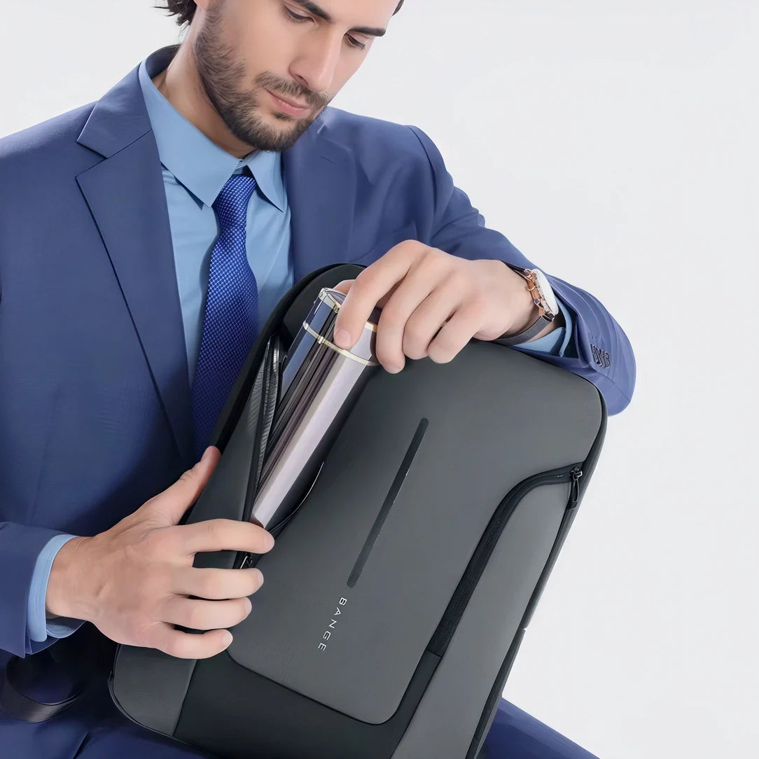 Sac à dos de ville homme Classical BG noir avec accents argentés et logo