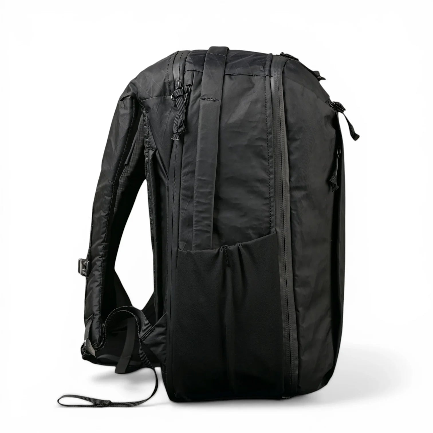 Sac à dos de voyage 26L CBT X noir en nylon avec compartiments et sangles