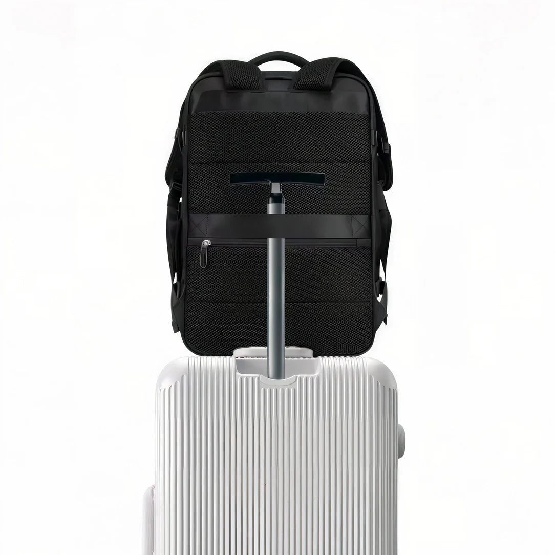 Sac à dos voyage grand format BG XMC en maille noire avec poches multiples et compartiment ordinateur