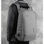 Sac à dos ergonomique gris avec port USB externe pour recharge facile