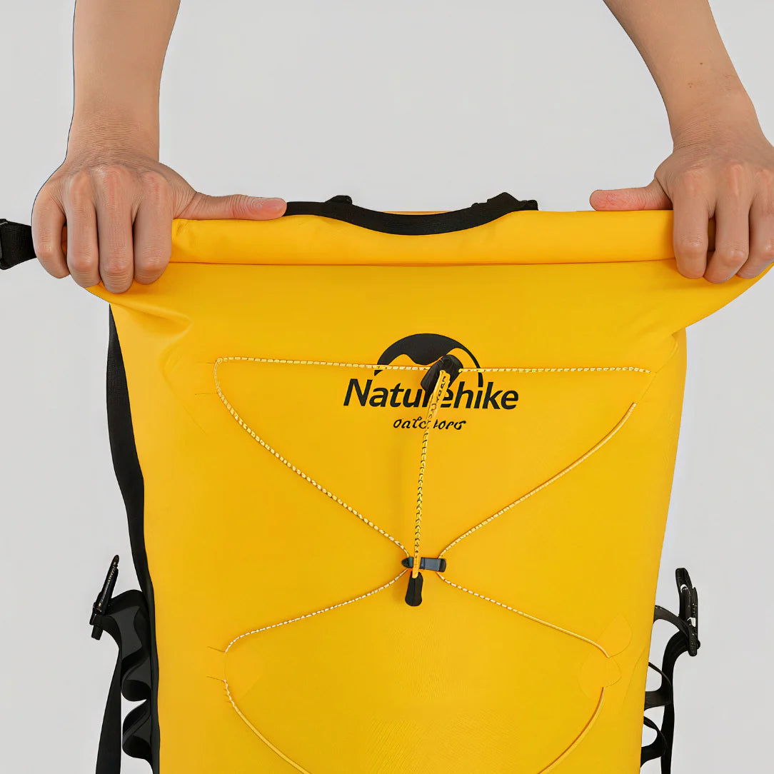 Sac à dos étanche 40L Naturehike jaune vif avec liseré noir