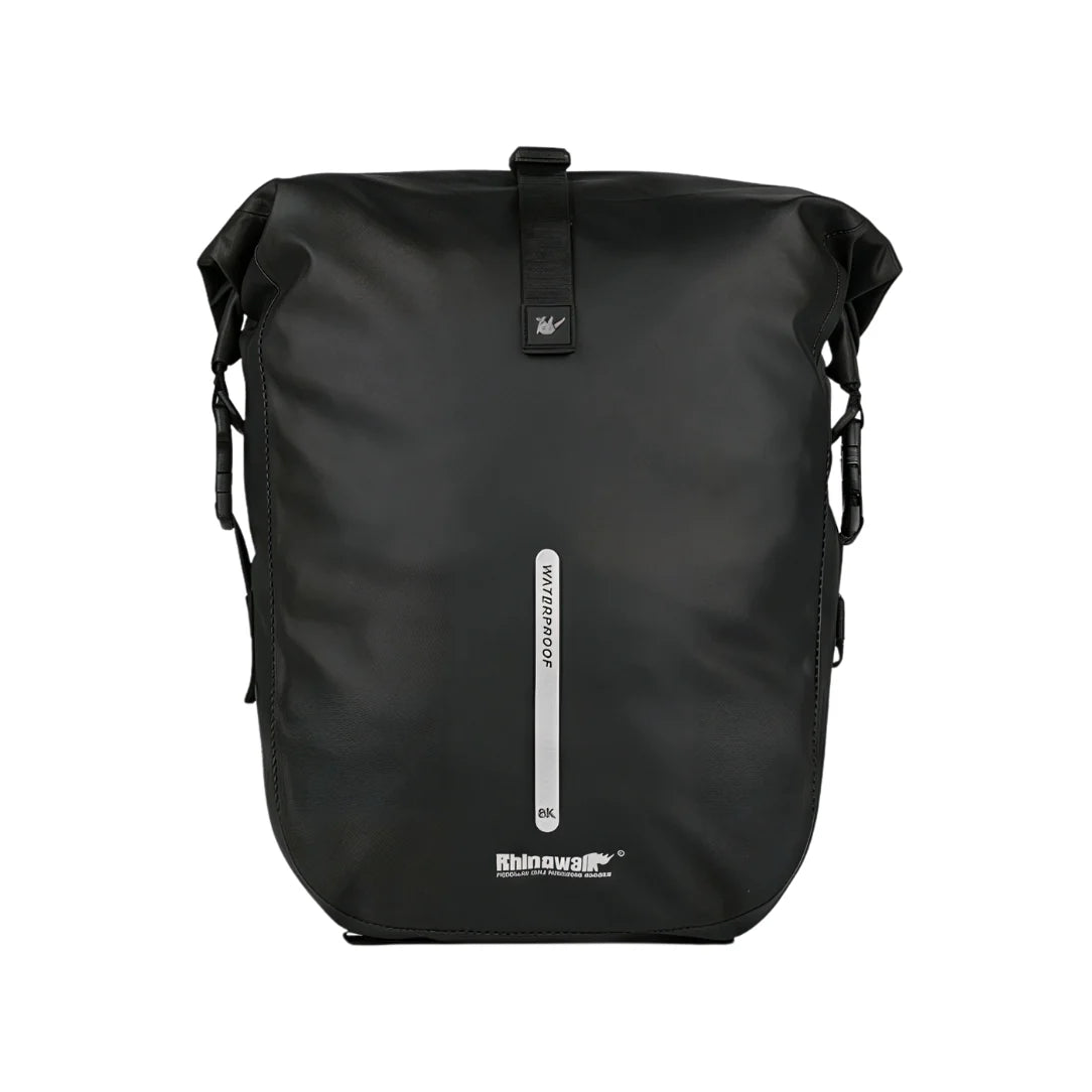 Sac à dos imperméable vélo noir avec fermeture roll-top et bande argentée waterproof