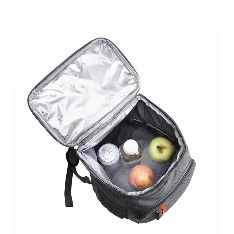 Sac à dos isotherme 20 litres gris avec boissons et fruits dans un sac isotherme