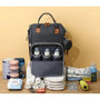 Sac à dos à langer 20L multipoches en gris foncé avec compartiments, poches isothermes et accents en faux cuir