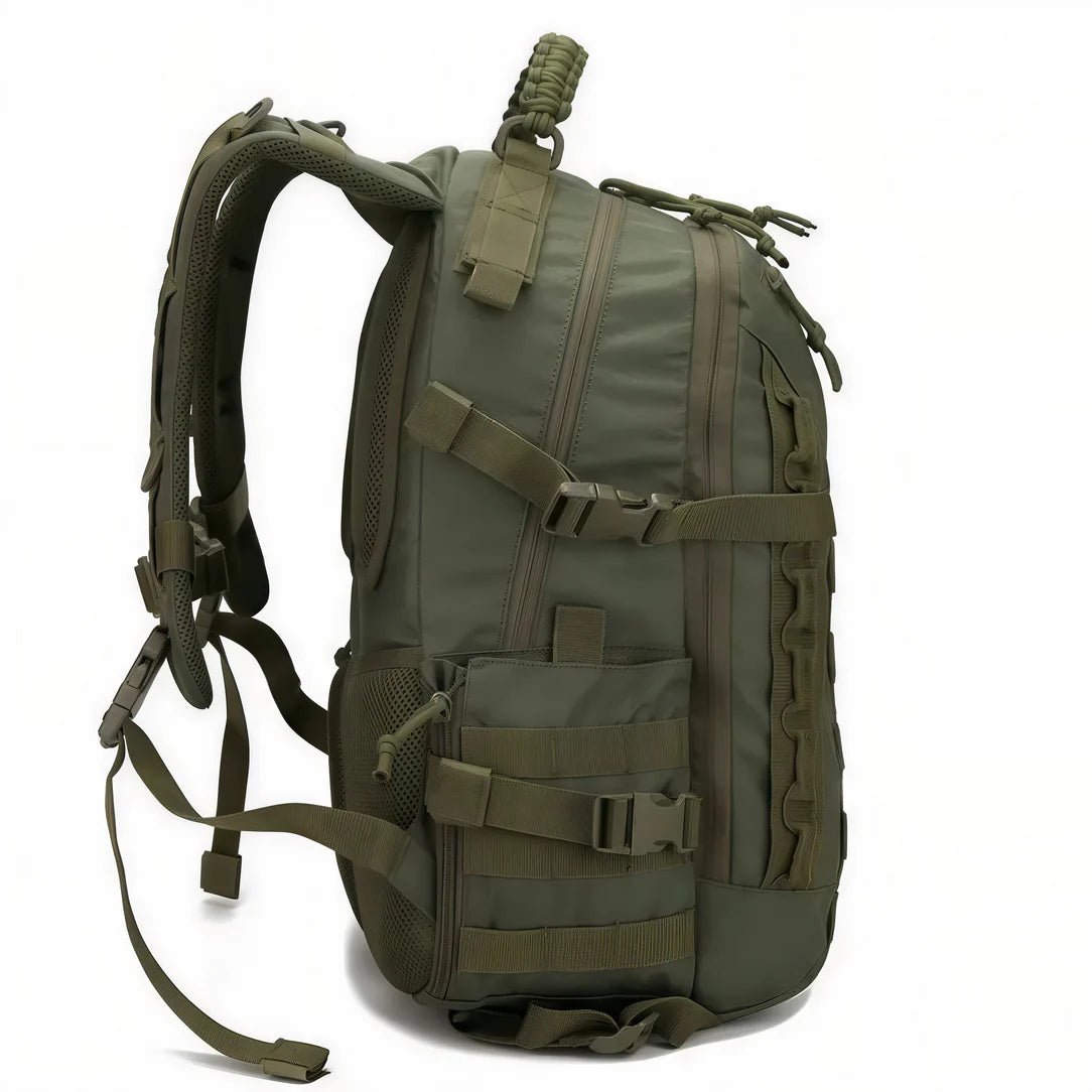 Sac à dos militaire 35l vert olive avec nombreuses sangles et boucles pour l’extérieur