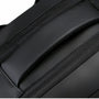 Poignée de sac à dos ordinateur 15 pouces 25L avec zippers noirs et texture détaillée