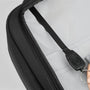 Sac à dos ordinateur 16 pouces City HK ouvert montrant intérieur clair et bandoulière noire avec anneau