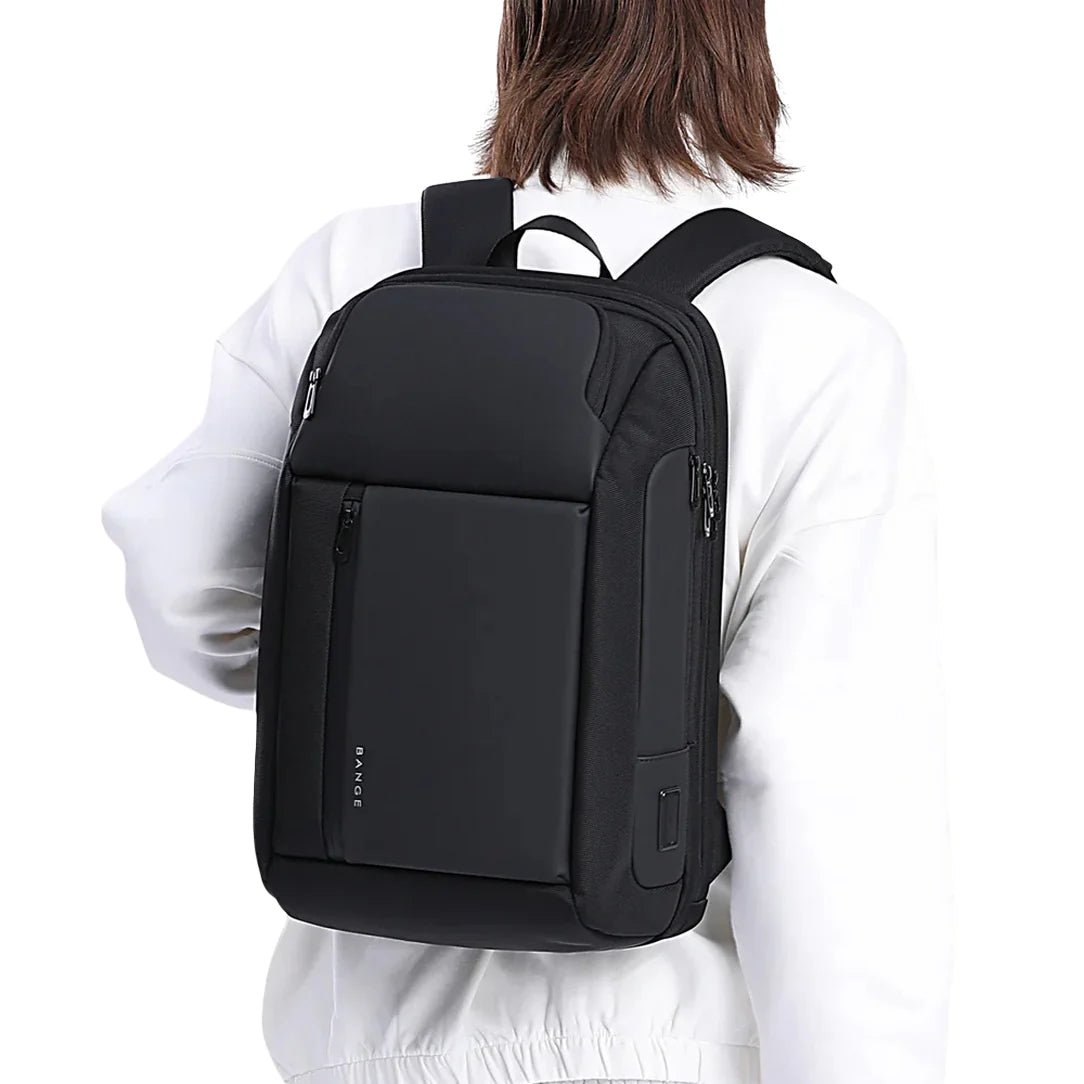 Sac à dos ordinateur 17 pouces Orion noir avec plusieurs compartiments et bretelles rembourrées