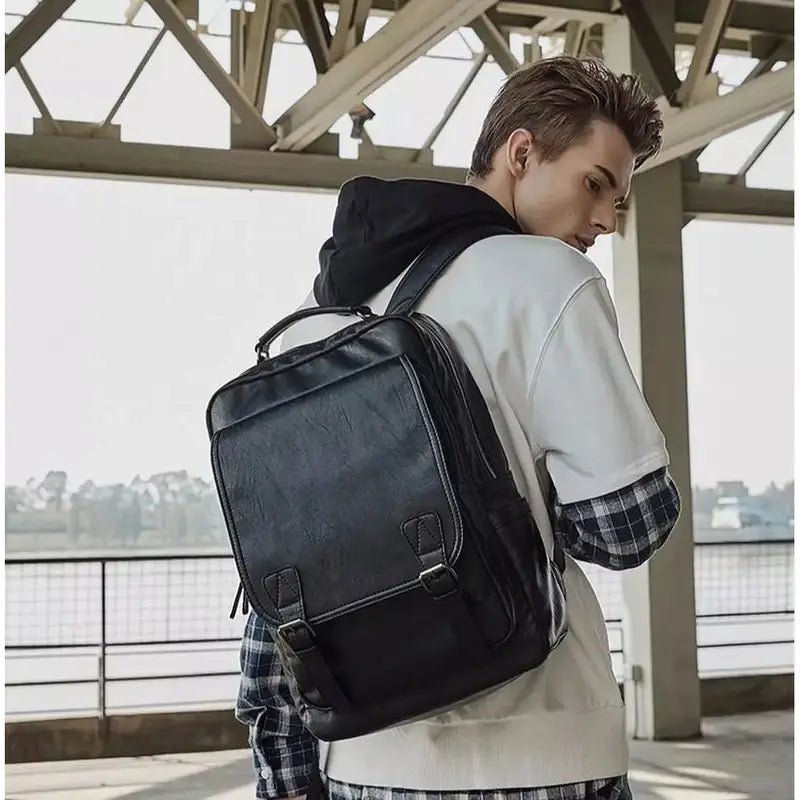 Sac à dos ordinateur homme imitation cuir en faux cuir noir avec boucles de fermeture