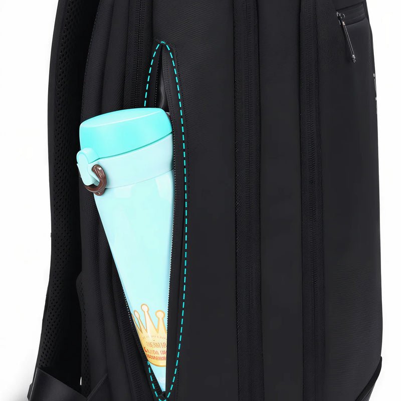 Sac à dos ordinateur Nebula 16 noir avec poche latérale et bouteille d’eau bleue