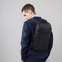 Sac à dos ordinateur portable noir minimaliste plat étanche vue avant