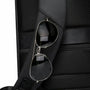 Lunettes de soleil aviateur noires suspendues à la sangle du Sac à dos ordinateur Nova Slim