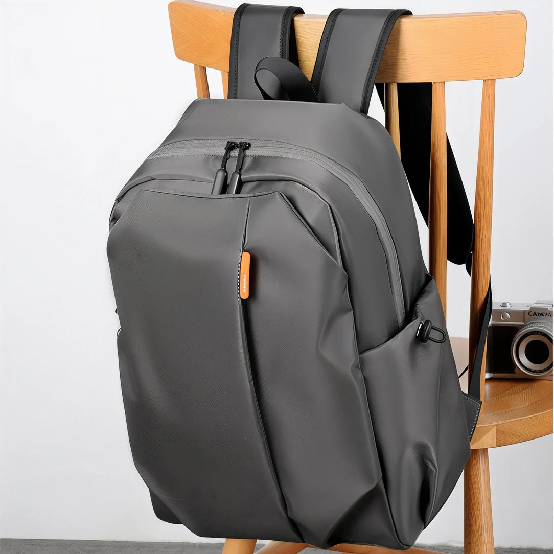 Sac à dos pour le collège Pack’nGO gris foncé résistant à l’eau avec compartiments zippés