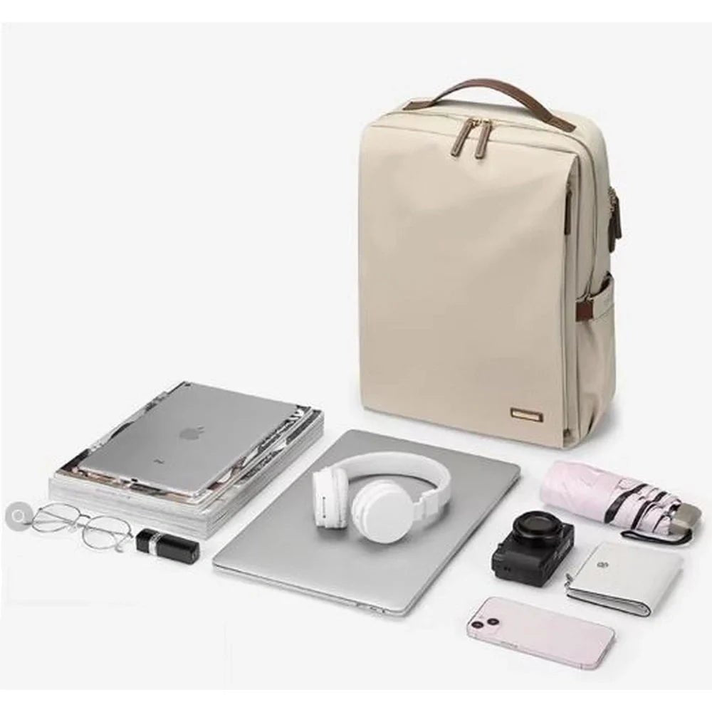 Sac à dos pour ordinateur 15,6 pouces beige avec accents en cuir marron et multiples compartiments