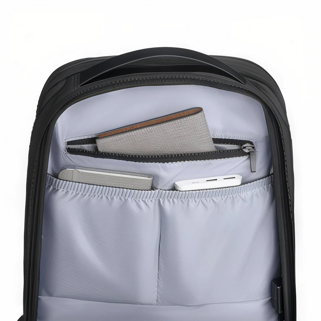 Sac à dos pro 15,6 pouces ouvert noir avec intérieur gris, poches et compartments organisateurs