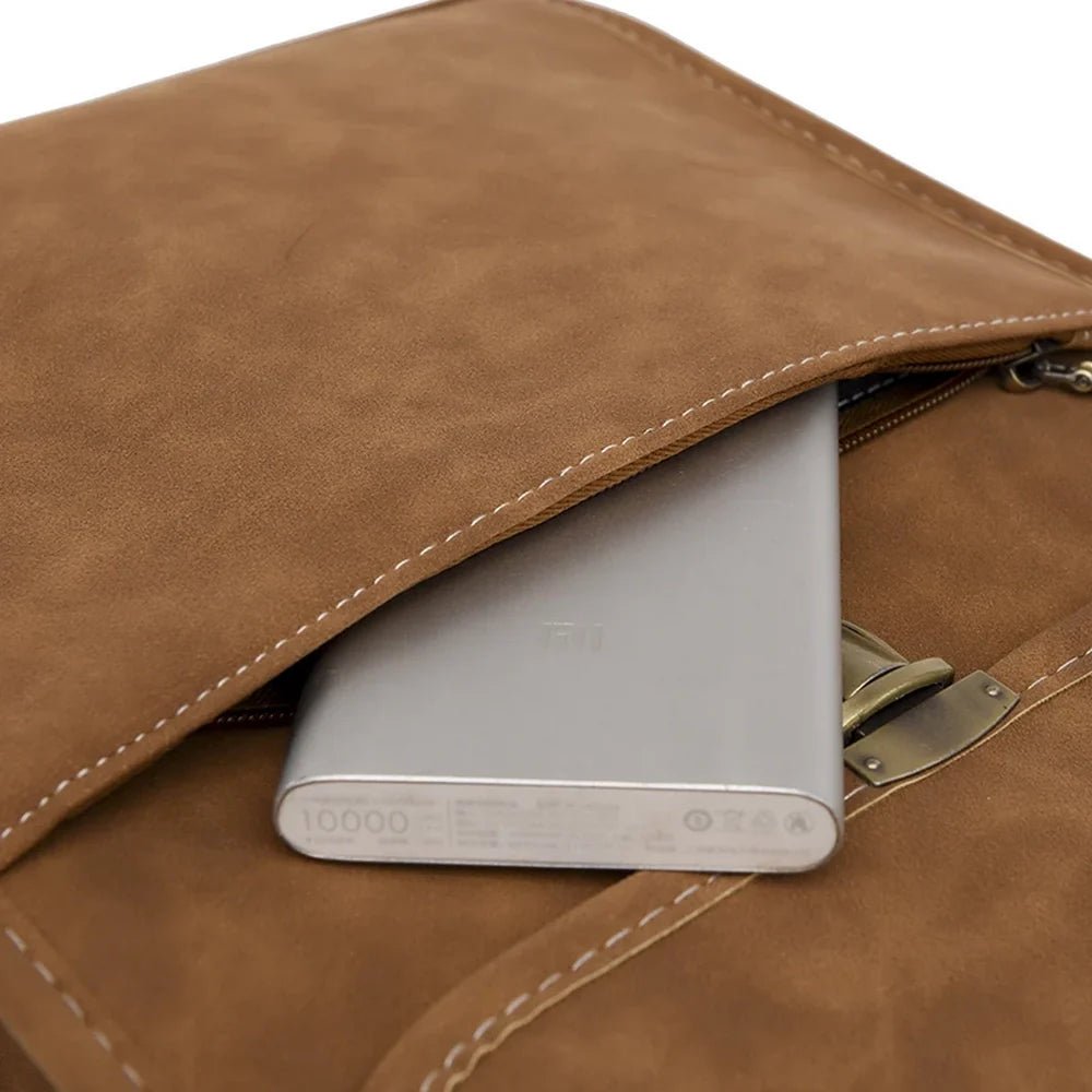 Sac à dos rectangulaire en cuir avec sacoche messenger marron et banque d’alimentation