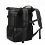 Sac à dos roll top de voyage noir avec panneau arrière en mesh rembourré et bretelles ajustables