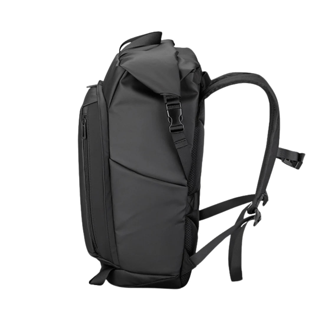 Sac à dos roll top urbain Polaris noir avec bretelles ajustables et poche zippée latérale