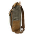 Sac à dos vintage en toile cirée et cuir olive vert et marron avec poches et bretelles ajustables