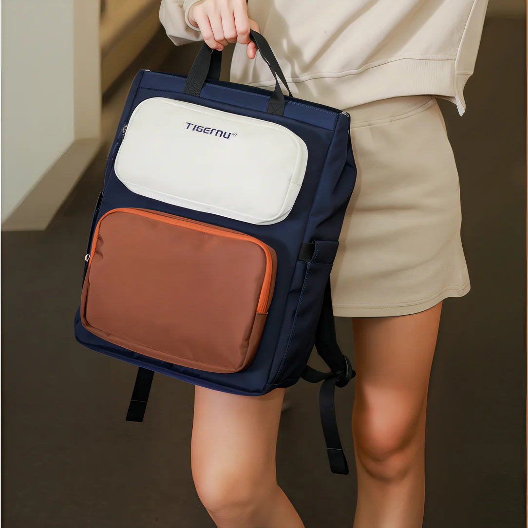 Sac à dos Tigernu Origin avec bleu marine, marron, panneau blanc et logo Tigernu