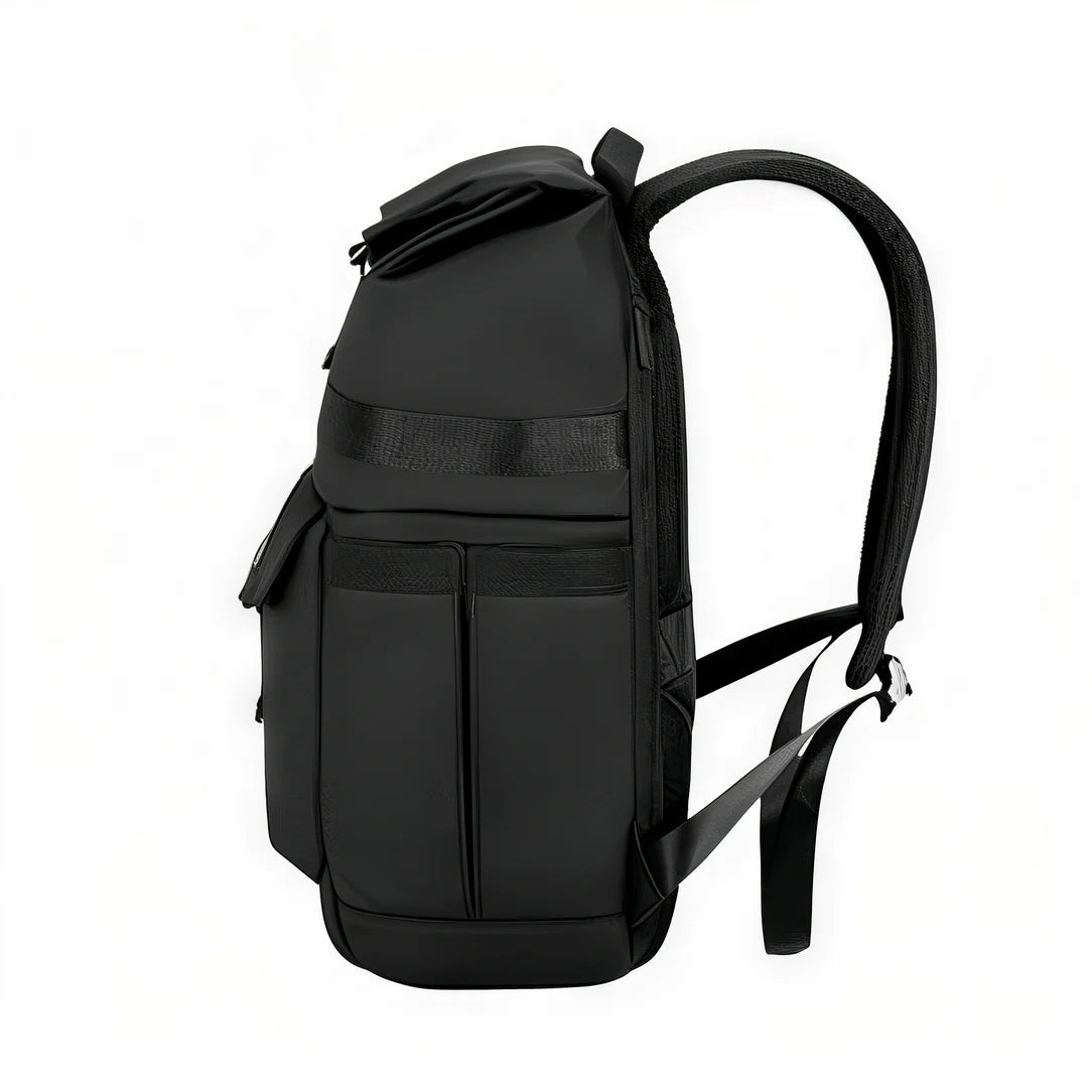 Sac à dos urbain roll top KingsRoll I noir avec compartiments et bretelles rembourrées