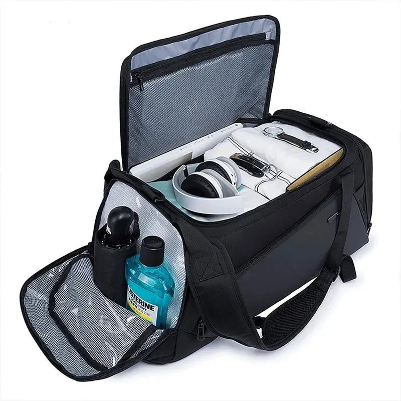 Sac de sport sac à dos ouvert avec articles et poches internes visibles